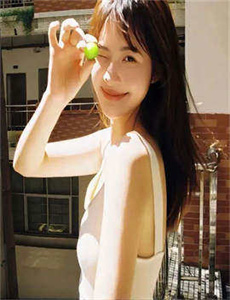 李思蓓三级